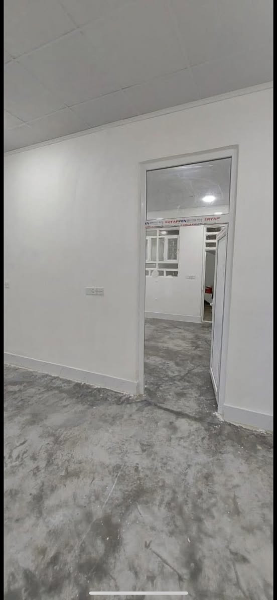 🏘🏘بيت للبيع ديالى خانقين / حي الموظفين 7 نيسان مقابل المركز الصحي خلف المحلات بالبداية اول فرع طابو صرف مساحة 125 
طابق واحد درج خارجي 
1 غرفة نوم واستقبال وصالة داخلية ومطبخ ومجمع صحيات البيت سقف ثانوي بدون سيراميك مع بير ماء 

السعر / 51 مليون بي مجال بسيط  

للأستفسار اكثر اتصال بالارقام فقط 
***********
***********
مكتب فريا موفق للعقار
