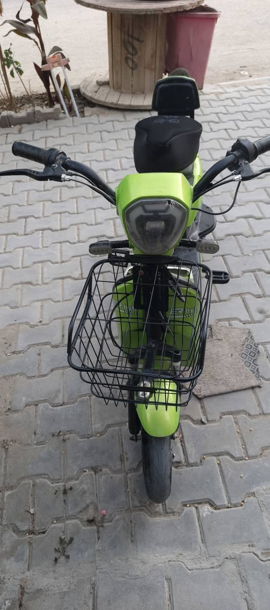 بايسكل شحن  نضيف بطاريات شرط الشغل اشاير  لايت كله شغال السعر 150 وبي مجال  مكانه كربلاء  للتصال ***********  %  ***********
