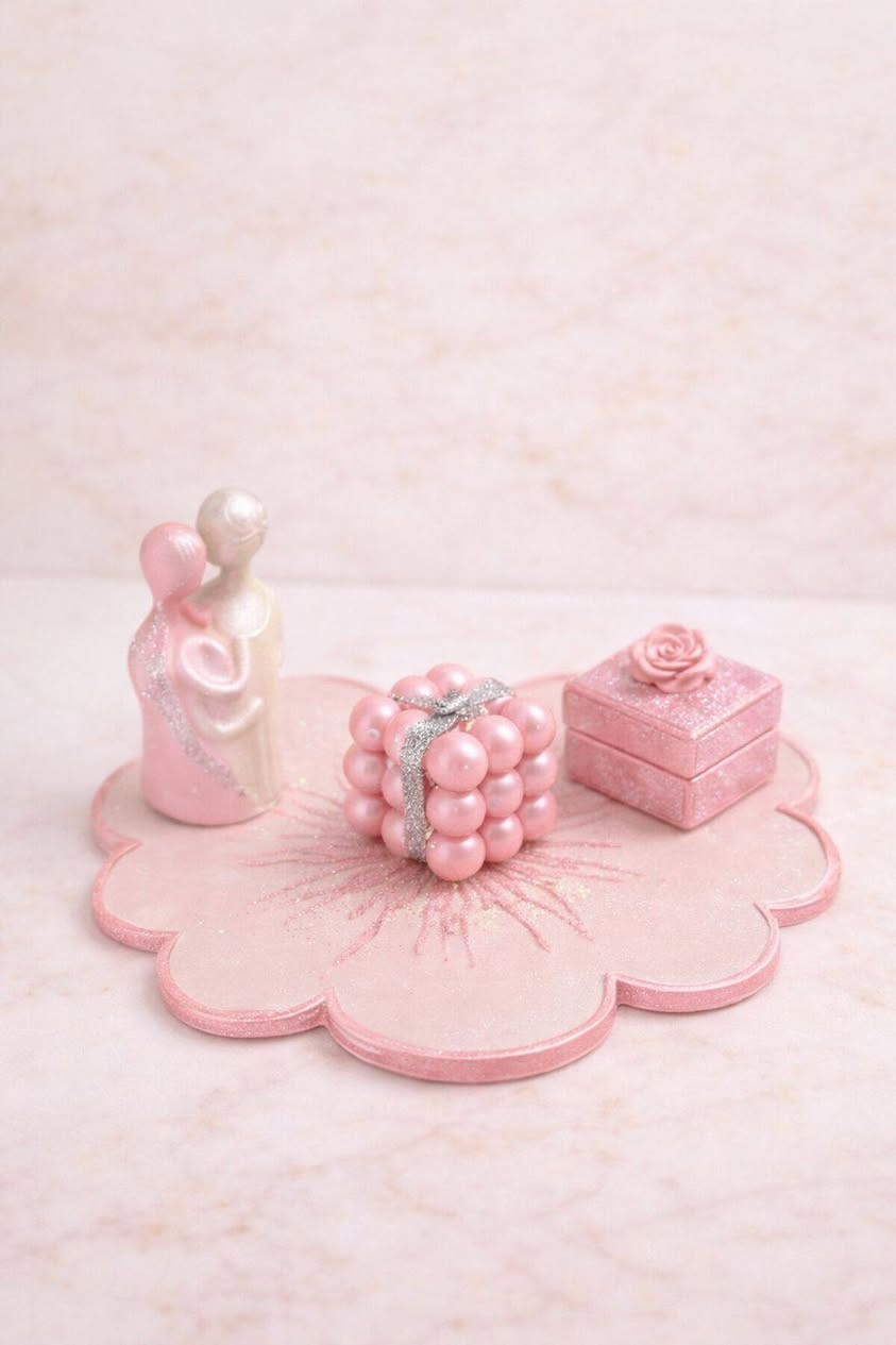 السلام عليكم اي احد يريد يوصي اعمال  ع رأس السنه شموع او اكسسوارات وراح انشر الكم نماذج والي عنده محل او يريد يصرف البضاعه يمه البنيه گالت تبيعهن اله بسعر اقل وهوه يخلي السعر الي يفيده ويبيعهن  واكو اخشاب تنكتب عليهم اسماء او تنطبع عليهم صور 🪵متوفر توصيل جميع المحافضات

***********
