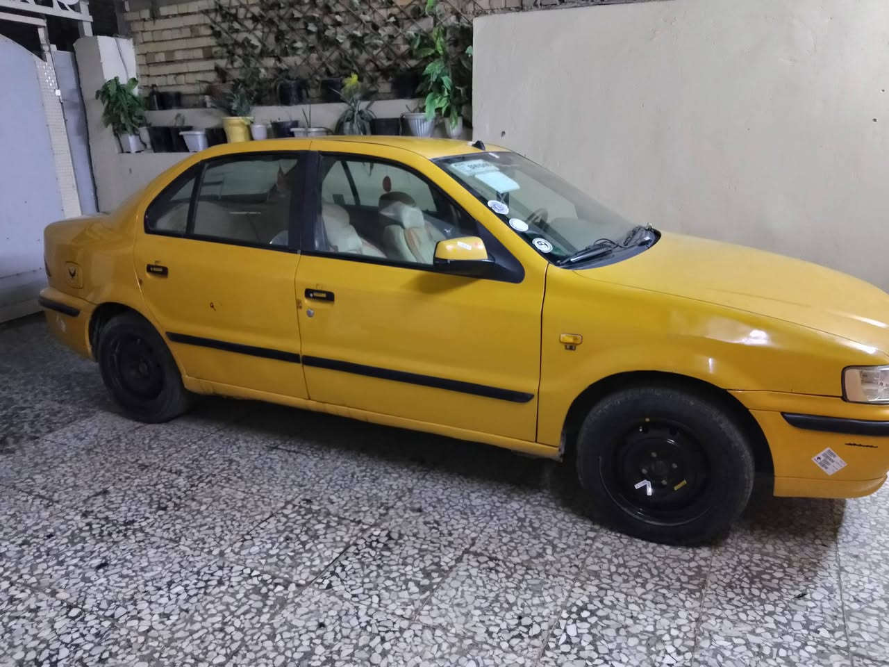 سلام عليكم سياره سمد موديل 2013 رقم بغداد السعر 48  ***********
