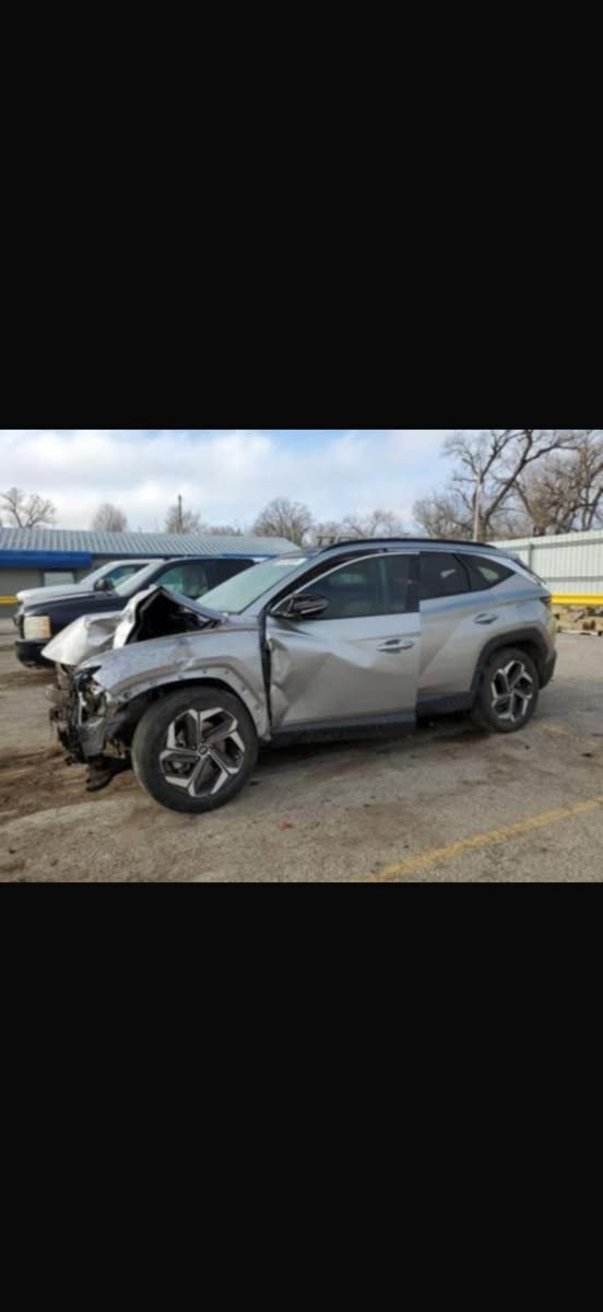 السلام عليكم توسان للبيع موديل ٢٠٢٣ وارد امريكي فول مواصفات تبديل بنيد وصبغ حزام 
السعر ١٥٠ ومجال جدا بسيط
رقم بغداد تحويل مباشر مكانها بغداد


**إذا كنت صاحب هذا الإعلان وتريد حذفه لأي سبب، رجاءا أرسل رسالة إلى الدعم الفني**