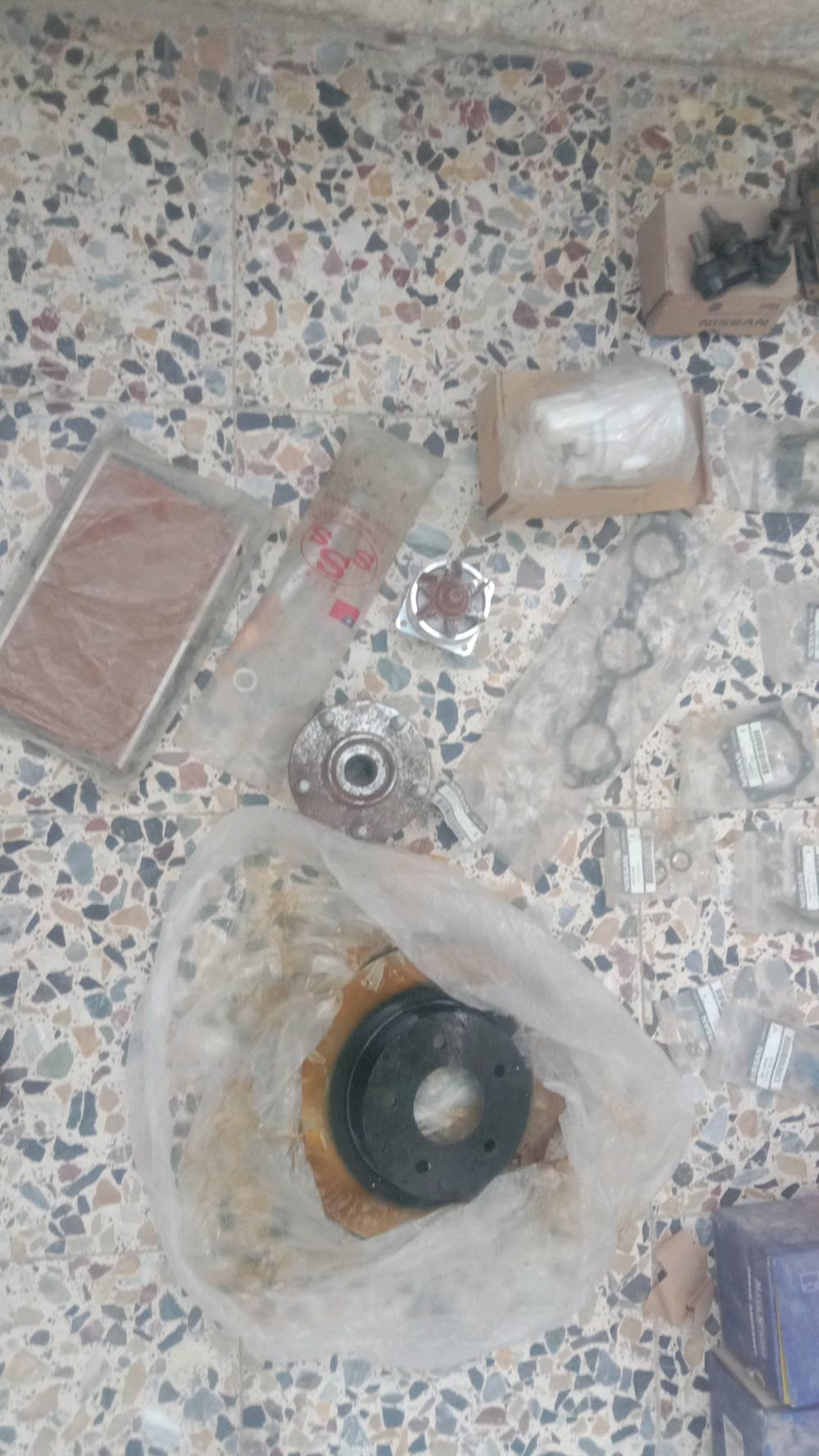 اغراض نيسان مكزما ياباني جديد شرط الفحص للستفسار ***********