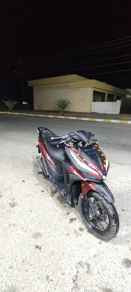 سلام عليكم دراجه للبيع مابي شي كهربائيات كامل مكينة شرط سعر 400 بي مجال او مراوسه دراجه ايراني رقم ***********
