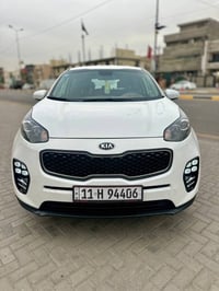 كيا سبورتج 2017  وارد امريكي جديدة جداً حادثهة طخة بالباب الخلف السائق...