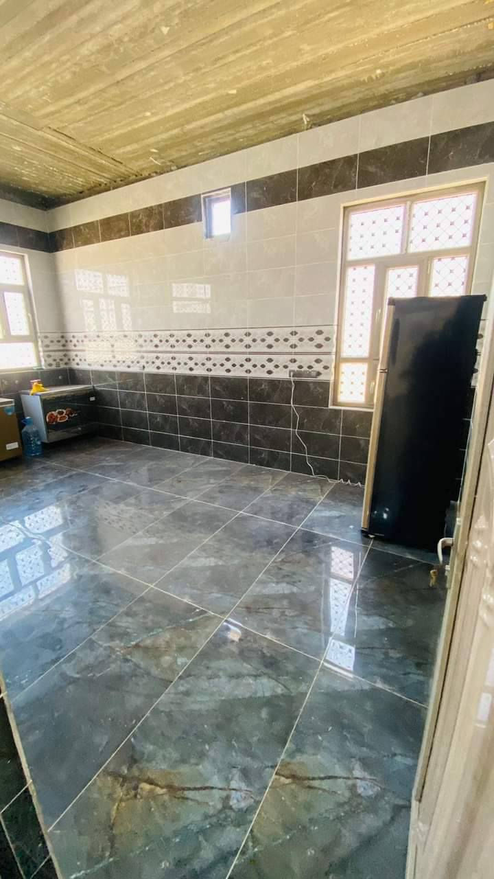 السلام عليكم ورحمة الله وبركاته/دار للبيع منطقة العيث مساحه300طابو ملك صرف بسمي بناء جديد للأستفسار الاتصال ع رقم *********** واتساب متوفر
