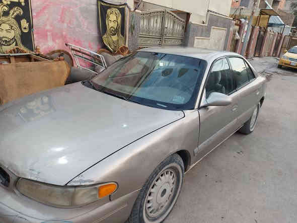 السلام عليكم للبيع بيوك موديل 2000 رقم ديالى السيارة بلادية وجديدة بس الكير اياخر مكان السيارة بغداد الشعب السعر 35ورقة وبيها مجال رقم التلفون  ***********
