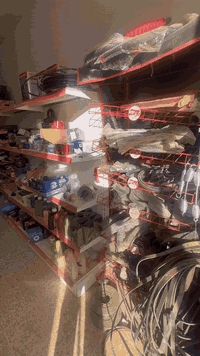 محل مواد احتياطية للبيع سيارات كبيرة
شرط مواد درجة اولى ونتوالم بالاسعار
***********
