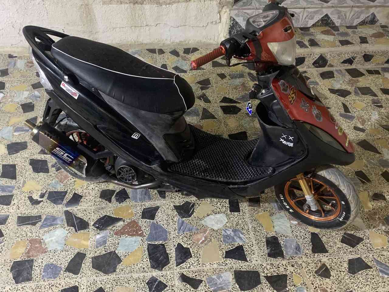 سلام عليكم دراجه ماكس عدله مكينه مكفوله من تدخين من تنقيص
دراجه متعوب عليه ويل رياضي اكزوز رياضي اكلج رياضي 
كهربايته من طول الطول شغاله سلف هندر 
سعره ٦٥٠ وبيه مجال عنواني الزبير ***********
