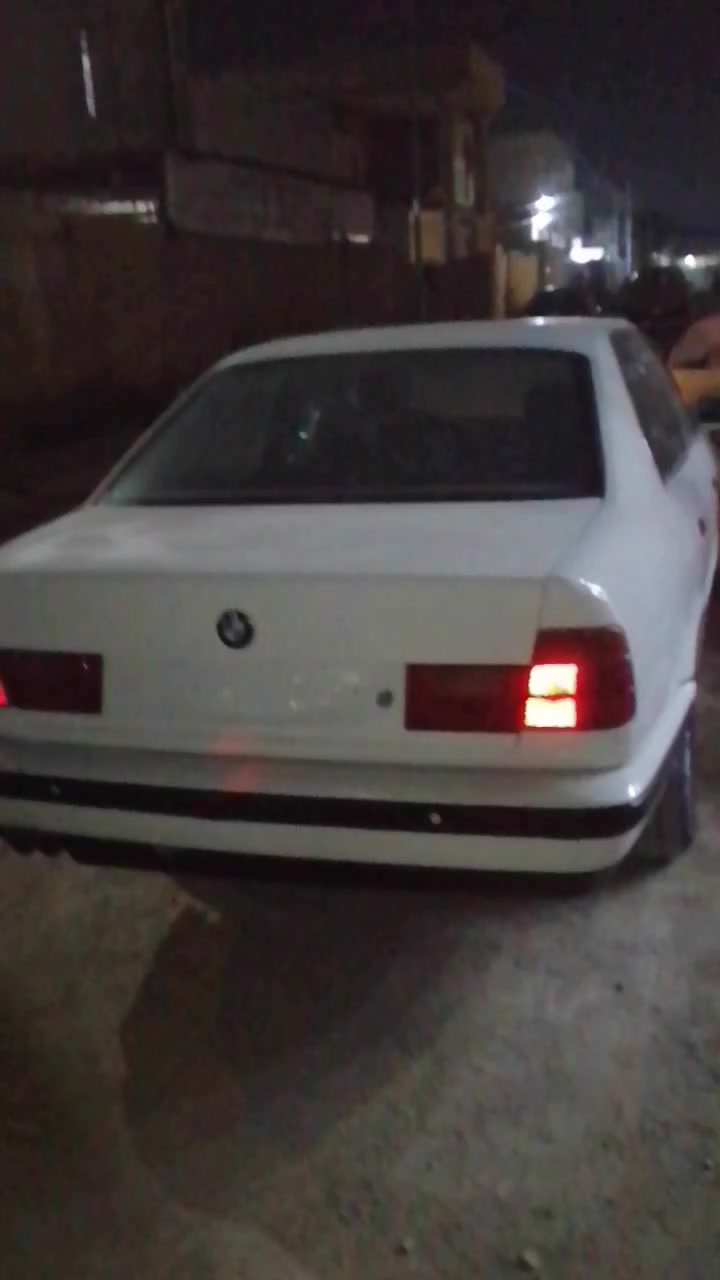 سيارة بي ام مديل ١٩٩٠ حجم ٥٣٠
رقم بغداد سنوية ساقطة ٢٠١٩
راعيهة بلكوت
السعر ٣٣ورقة بيهة مجال حك الجية
 الرقم ***********
