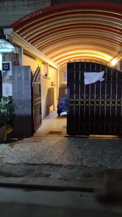 دار للبيع للبيع
سعر كلش مناسب 
مساحته 225
العنوان بغداد الشعب شارع الصحه 
الاستفسار عبر الارقام 
***********
***********
