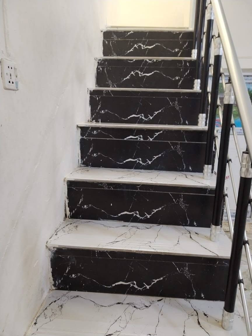 بيت للبيع مساحه ١٠٠متر المنطقة  كربلاء مهندسين بين حي العامل والعسكري البيت طابو صرف البيت طابقين ثلاثته غرف نوم البيت نضيف جدا السعر ١١٥
***********

