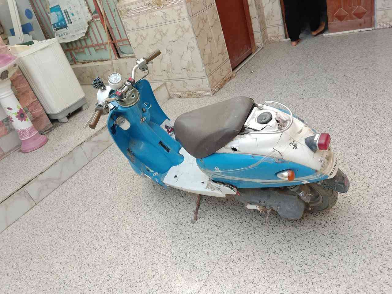 السلام عليكم اخوان دراجه مصريه للبيع دراجه عوزه بس كابريتر بدل كابريتر او شغل وطلع سعره 100 او بيه مجال حك الجيه والله لو مامحتاج جا بابيعه اصلحه او اروح بيه للمدرسه بس محتاج فلوس مكان سوق الشيوخ حي العسكري رقم الهاتف *********** شراي اتصل مو شراي لا صل داهر
