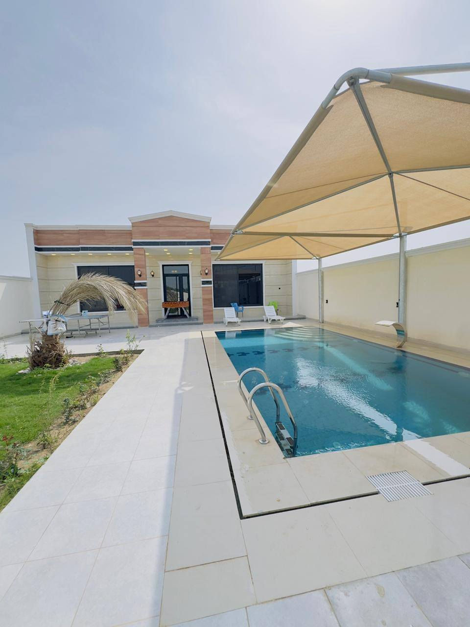 مزرعة للبيع الدورة البوعيثه موثثة بالكامل ومولد شغال للاتصال عل رقم الهاتف ***********
