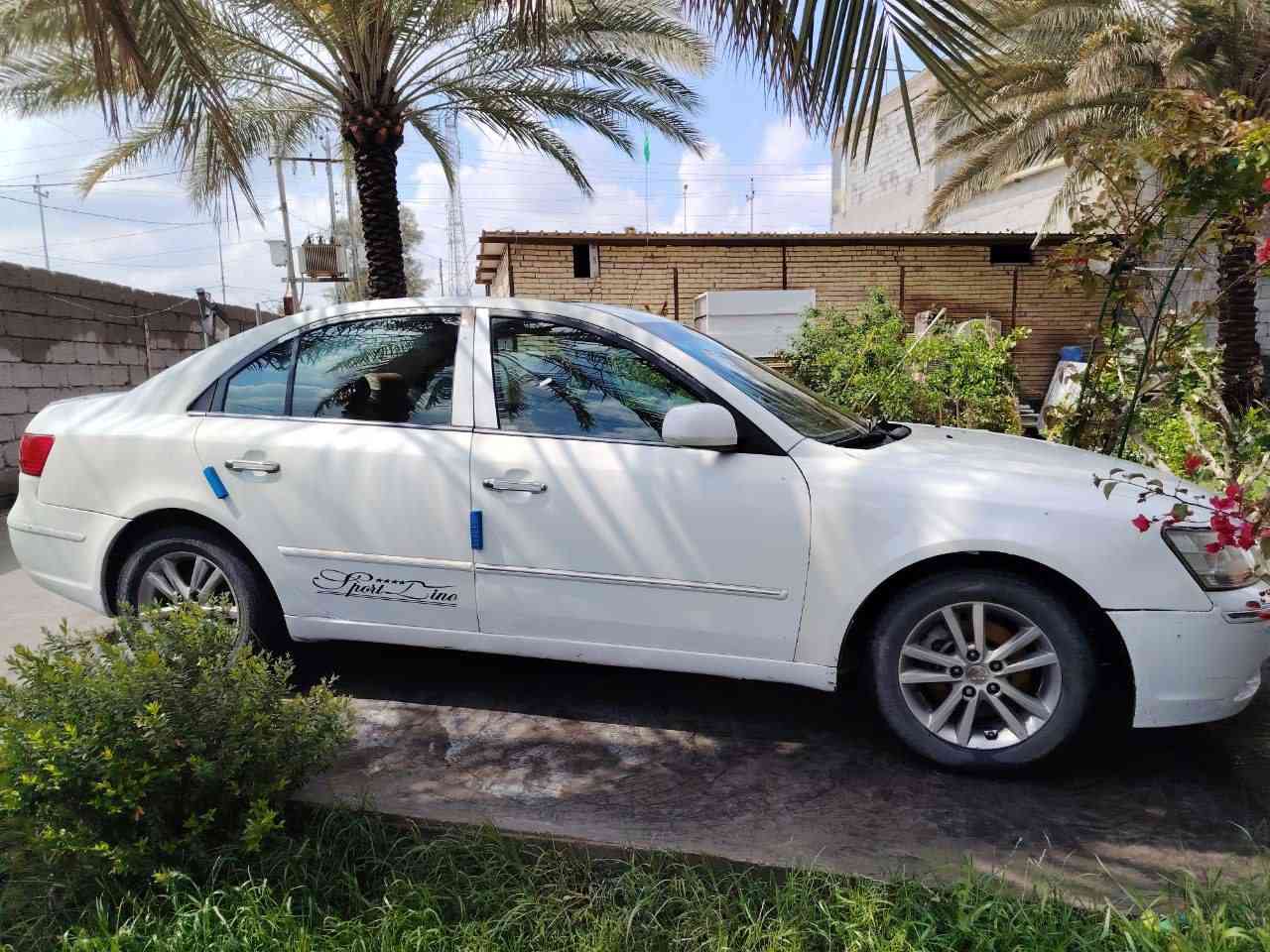 السلام عليكم
سوناتا 2009.  رقم انكليزي 

محرك 3300 سته سلندر 

السيارة بيها حزام ضبغ 

فتحة سقف تحكمات ستيرين 

داخل صاج  بيها شاشة  بعد معروفة مواصفات الستة سلندر 
مكان السيارة المسيب 

اي استفسار على الرقم بي واتساب 

***********
