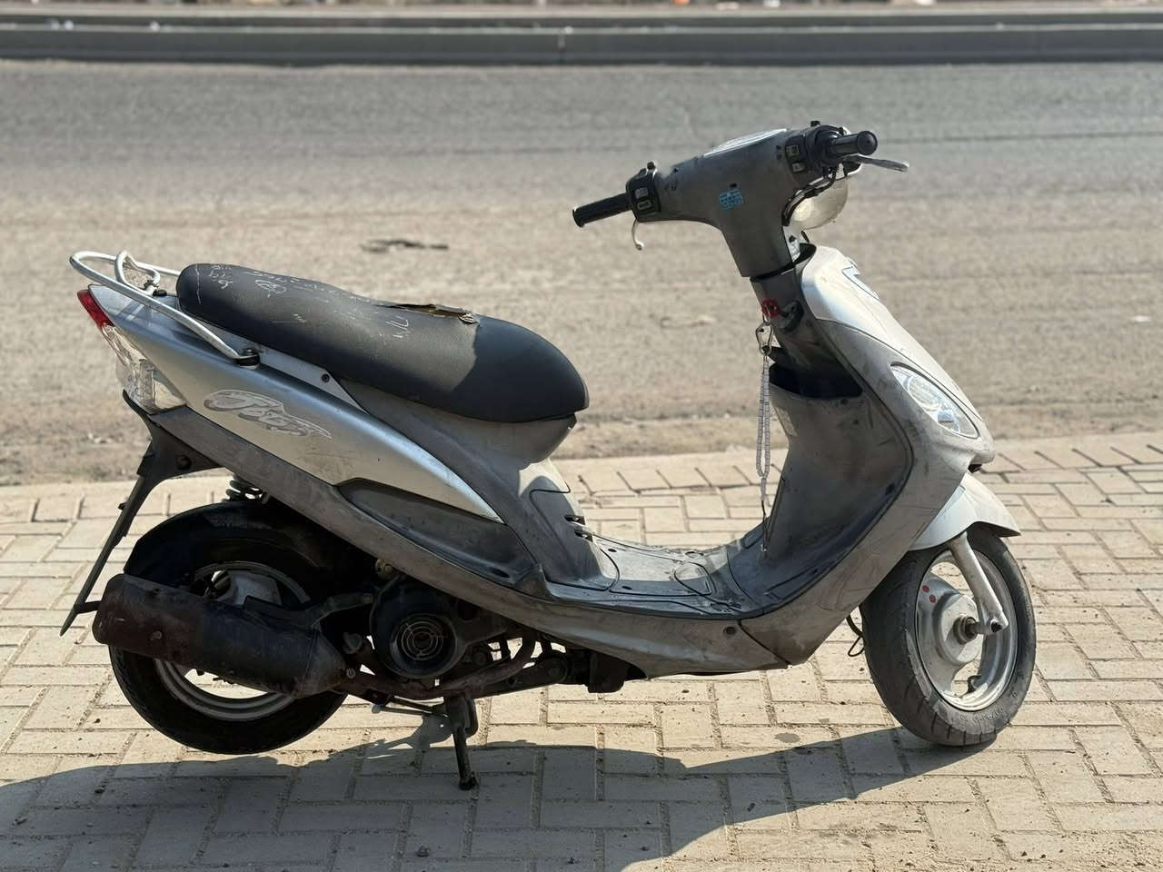 سلام عليكم دراجة ماكس منغولي للبيع نگرة سلف وهندر دراجة نضيفة ما مفتوحة ابد بوشة ٤٩ بلادية مابيه اي نقص ما عدا مازده الامامية مكاني بغداد البياع سعره 475 وبيه مجال بسيطط ***********
