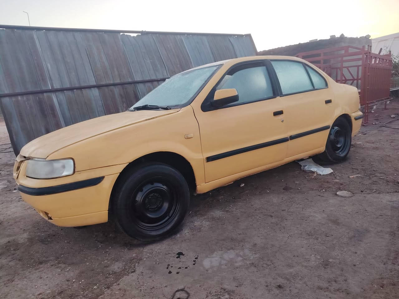 بيع مستعجل سمند ناطقه موديل 2010 كير محرك جدد بس بيها دخان اول ماتشغلها ويروح باتري كهربائيات شغاله مصفره غرامه والهيئة علي المشتري سعر مناسب 12  ورقه بس مداور مباشر راعيه موجود بس سنويه بيها سكنر طبق الأصل مكاني بابل القاسم ***********
