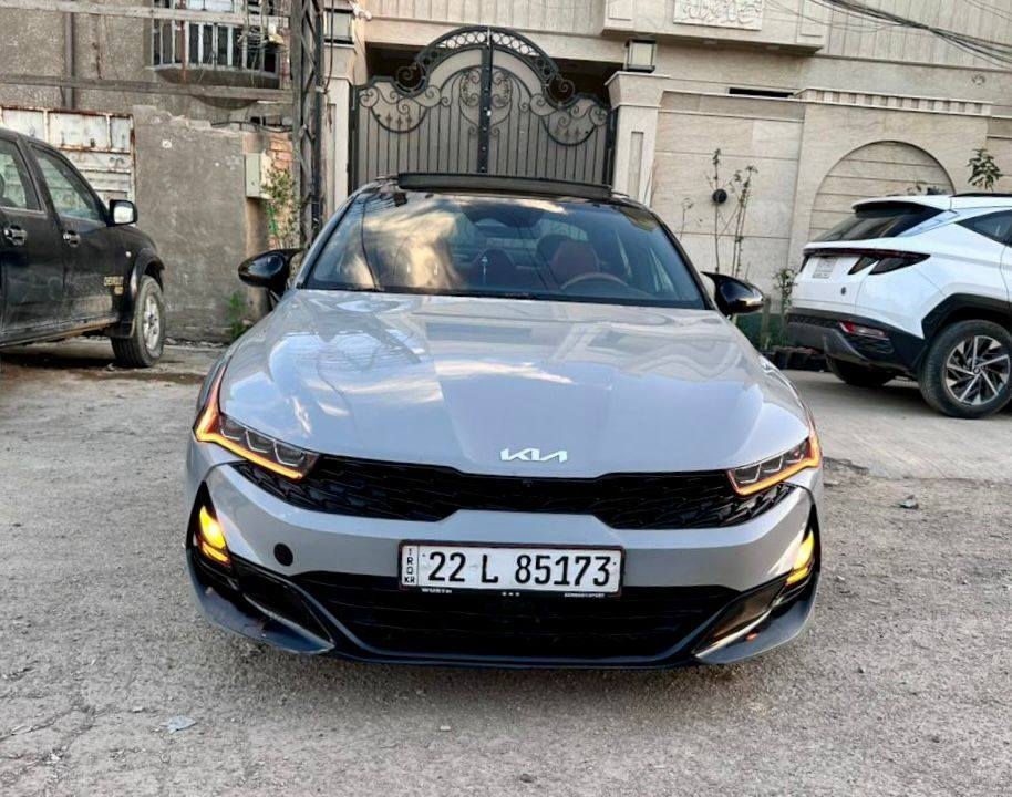 السلام عليكم رمضان كريم ❤️

K5
 جيتي لاين GTline (فول مواصفات) رقم شمالي تحويل او وكاله خادم

لون اسمنتي المميز
داخل جلد احمر مع تدفئه
فتحة سقف بانوراما 
تشغيل بصمة + تشغيل عن بعد  + بصمه ابواب
تتميز بنظام صوتي فاخر
خمس انظمة قيادة
كرسي كهربائي 
شحن لاسلكي
كامره دوارة 
تحكمات
لدات داخل وخارج متغير عن طريق التليفون

📍مواصفات 1/1 معروفة مواصفات الجيتي لاين📍

رادار - شاشة كبيرة لمس - استيرن حرف D - بانوراما - كشن تدفئة - استيرن تدفئة - كاربلاي - شاحن لاسلكي 

❗️|| هواي بيها مواصفات بالشاشة || ❗️

السيارة ماشية ( 44 الف ميل ) ضررها خفيف موجود بالصور

السيارة جاهزة ما بيها اي نقص دهن جديد ما عابر الف ميل 

السعر ( ١٨٠) وبيها مجال


**إذا كنت صاحب هذا الإعلان وتريد حذفه لأي سبب، رجاءا أرسل رسالة إلى الدعم الفني**