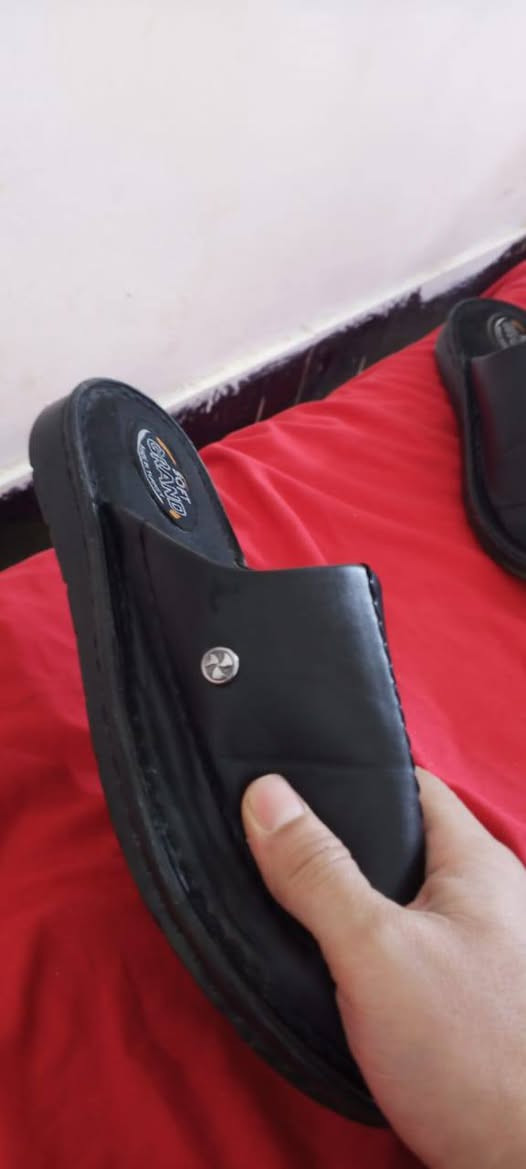 شحاطات رجاليه تركيه
مبطن كوالتيت وجوده عاليه ثلاث
 الوان والقياس من 40 إلى 44 يوجد 300 زوج  السعر جملة ومفرد
الاتصال على الرقم التالي 
***********  يوجد وتساب أيضا
