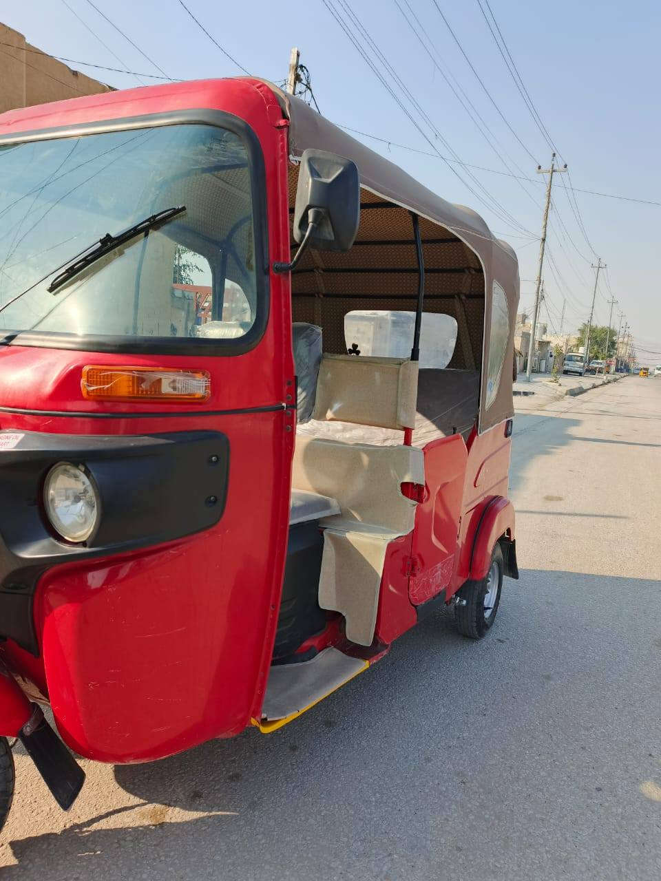 سلام عليكم تكتك للبيع موديل 22رقم وسنويه نكليزي هسه جديده مداور ثاني يوم تكتك كفاله عامه 
سعر 8750 وبيه محال قليل 
للاستفسار الاتصال عالرقم ***********
مكاني كربلاء
