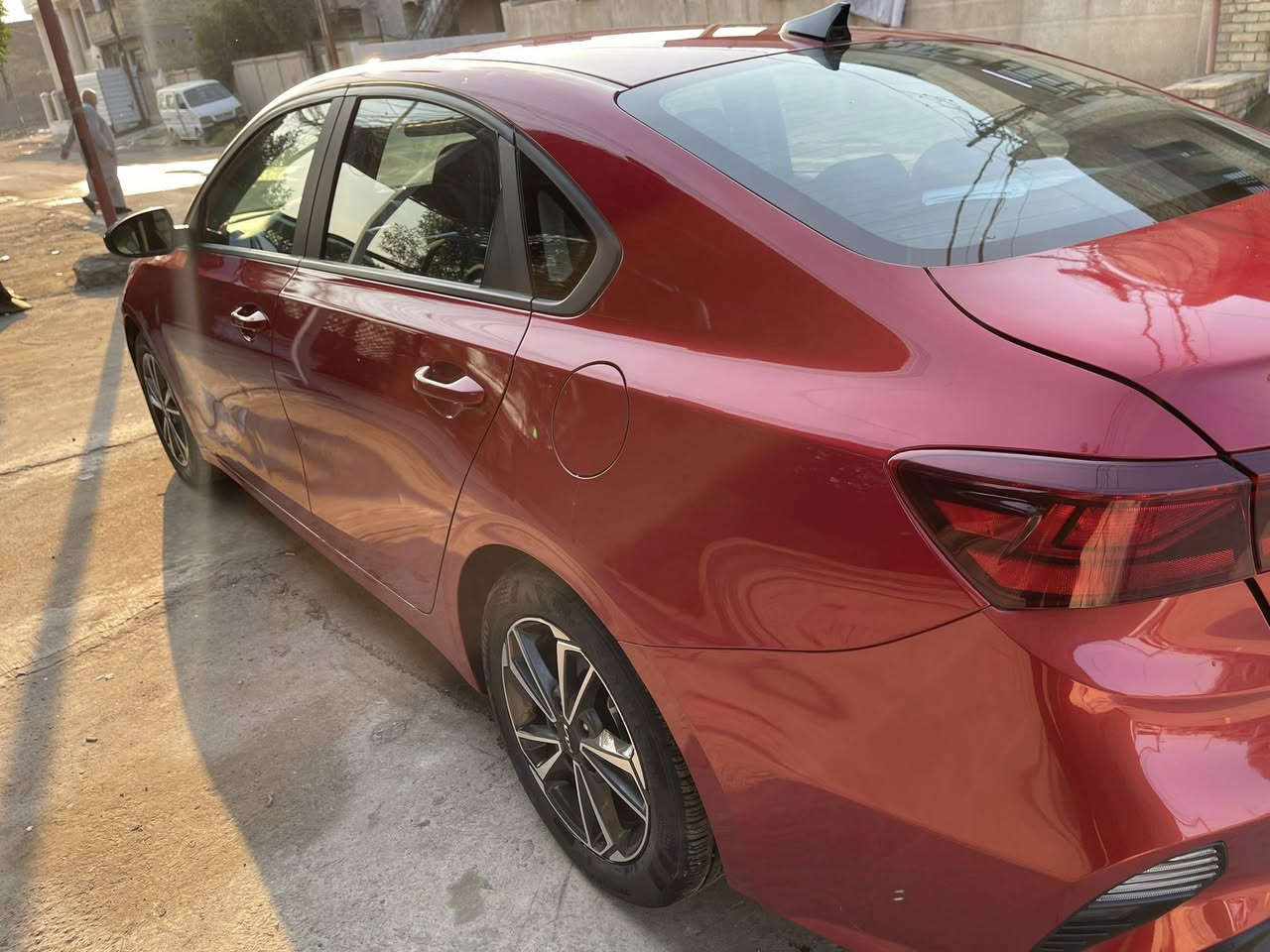 السلام عليكم فورتي موديل 2023 ماشيه 33الف حادثها في الصور حادثها خشم بلجاملغ وشويه بارد بلباب موضح في الصور السعر 158مكاني بغداد الدوره هاتف ***********
