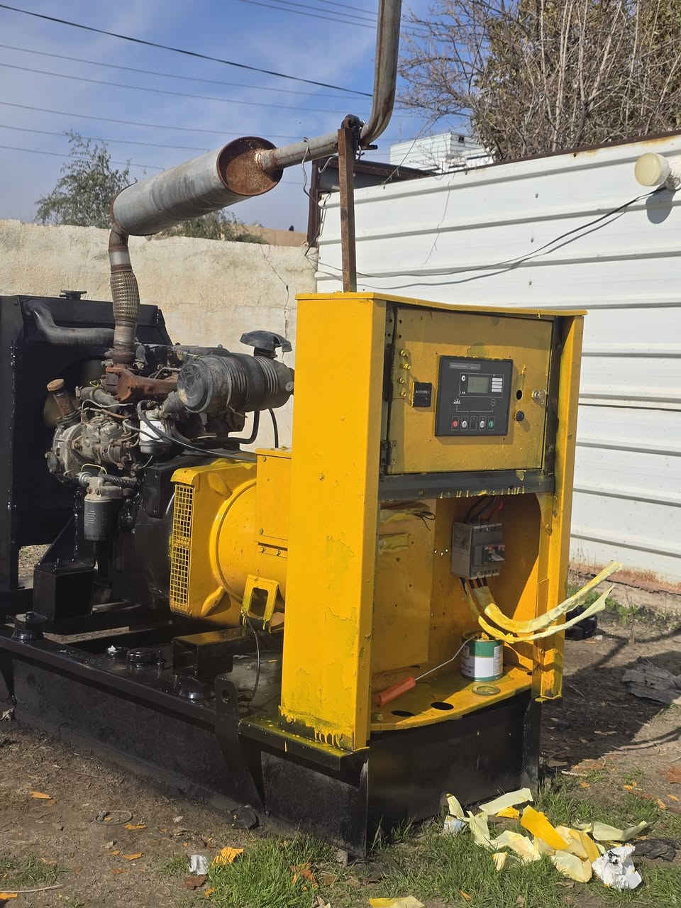 السلام عليكم، مولد بيركنز 30 KVA  تشغيل ذاتي وإطفاء ذاتي، مع شاشة أعطال وبطارية ماليزية وصالنصة كاتمة للصوت. لا يوجد أي نقص أو تبخير مع راس توليد انكليزي ابو الكرت . المكان: قضاء بلد، الإسحاقي.للاستفسار ***********
