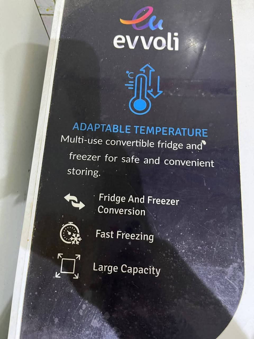 مجمدة حجم كبير للبيع جديده مستعمله7  اشهر فقط بسعر {200 الف } بيها مجال بسيط العرض 125 الارتفاع 80 العنوان بغداد الحريه منطقه السلام ***********
