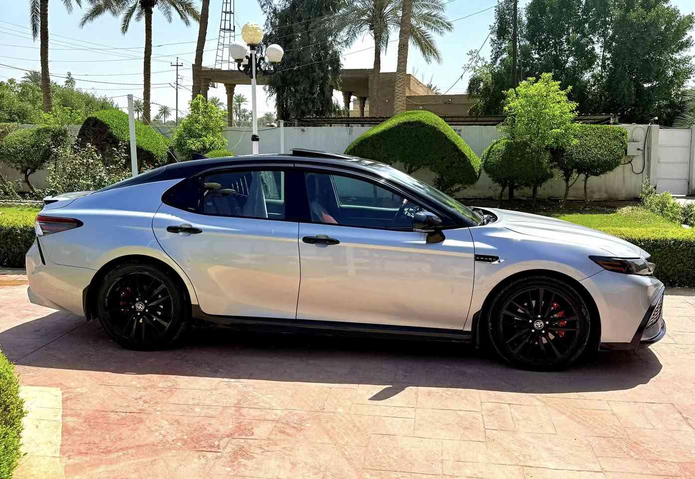 ‏   𝐓𝐎𝐘𝐎𝐓𝐀 𝐂𝐀𝐌𝐑𝐘-𝐗𝐒𝐄
تويوتا كامري (XSE) هايبرد موديل : 2024
رصاصي ملون رقم بغداد 
عداد المسافة : 37km
حجم المحرك : 2.5L ( 4.سلندر )
الضرر :  بابين السائق والخلفي تبديل وايرباك خلفي طاك
المواصفات : 𝐗𝐒𝐄
فـول مـواصـفـات 
دخول ذكي 
داخل احمر
بصمة تشغيل
تشغيل عن بعد
شاشة  كبير
كاميرا خلفية 
ويل 19 الرياضي 
هاند بريك بصمة
اوتو هولد (𝐀𝐔𝐓𝐎 𝐇𝐎𝐋𝐃)
رادار امامي (تحديد مسار)
‏‎رادار جانبي (نقاط عمياء)
مانع انزلاق+𝐀𝐁𝐒
3انظمة  (𝐄𝐂𝐎) (𝐍𝐎𝐑𝐌𝐀𝐋)(𝐒𝐏𝐎𝐑𝐓)
تحكيم استيرن + شفتات استيرن
كشنات جلد احمر ، كشنات كهربائي
كشنات الامامي هيتر 
لايتات (𝐋𝐄𝐃) عدسة زينون بيلادي
اناره داخليه led 
ترحيب بلادي بالدواسات 
شاحن وايرلس
مثبت سرعه تفاعلي قيادة ذاتية
تحديد مسار 
مكاني كربلاء 
بيها سونار 
السعر 230 وبيها مجال بسيط
‏‭***********
