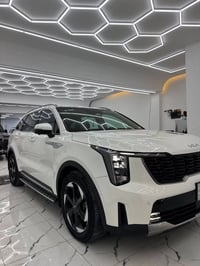 سورنتو موديل 2025 هايبرد وكاله شركة اكدال  رقم بغداد  ماشيه 18,000  عل...