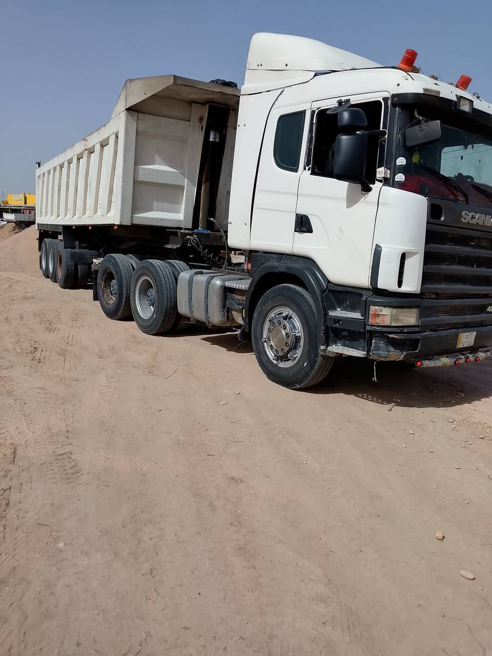 سكانيا شيراوي موديل 2005  راس وعربانه جاهزه الإستفسار ***********
