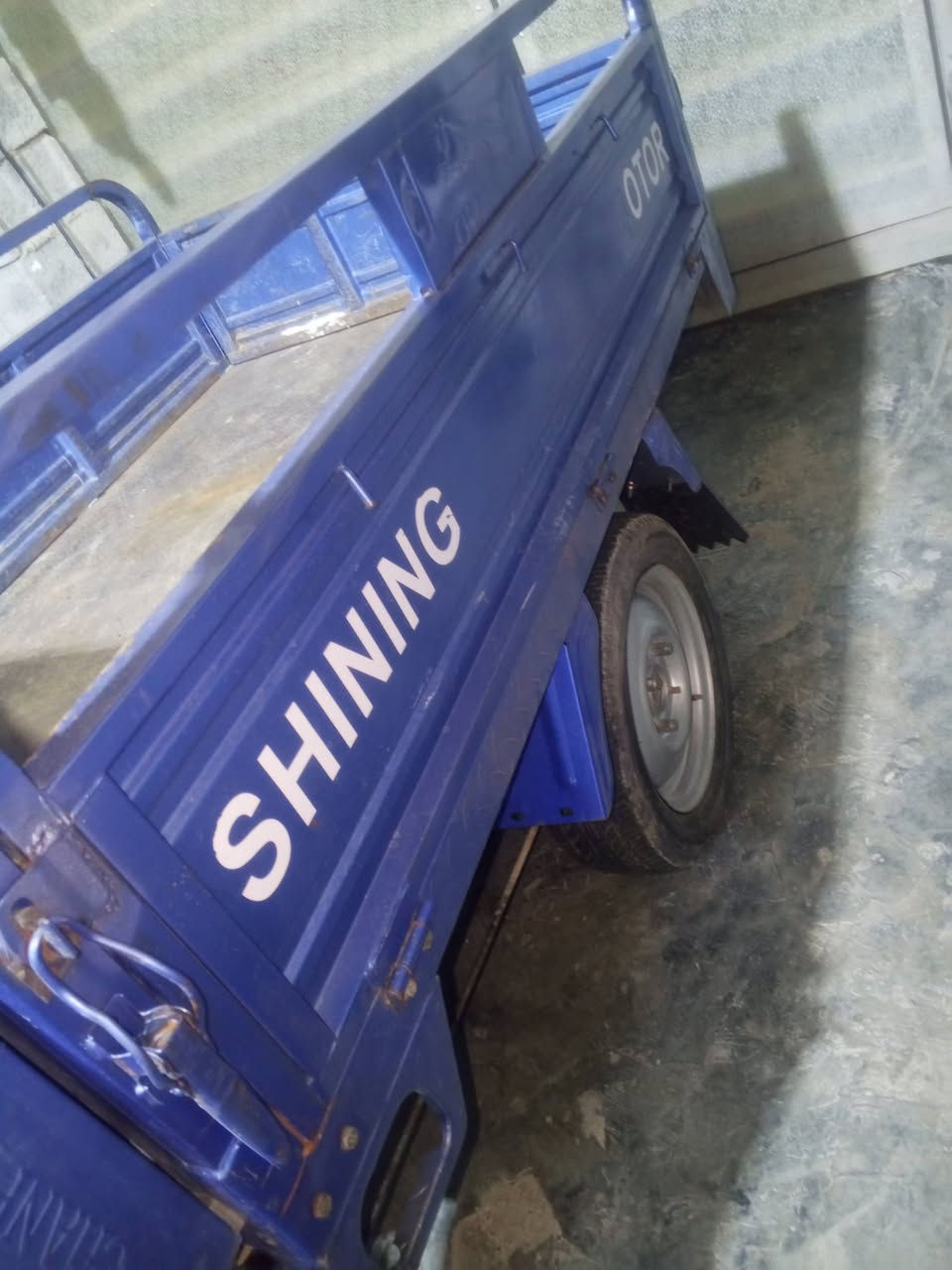 ستوته للبيع موديل 21 اوراق كامله كهربايات شغاله كلهه نكره سلف محرك 25 مامفتوح تايرات جوبلس  مابيهه نقص كامله 
السعر 1.700 واسط العزيزيه الاستفسار ***********
