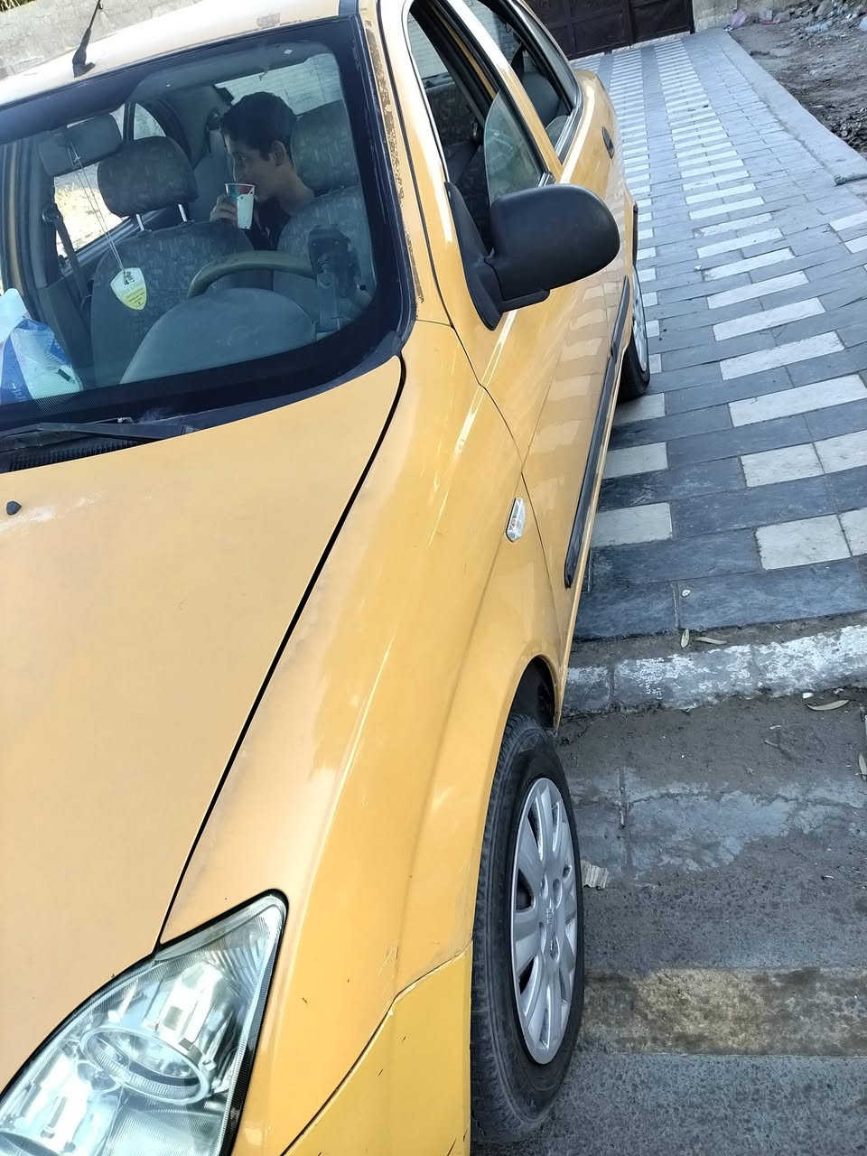 طيبة 2015 بغداد نضيفة صدر وكير جديد والمحرك مستحق والكهربائيات كله شغالة باسمي رقم انكليزي جديد ***********
