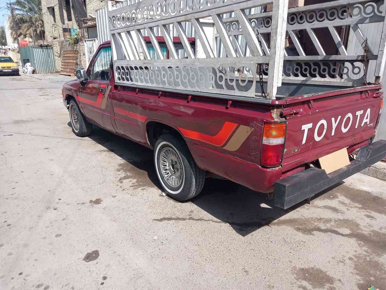 السلام عليكم ورحمة الله وبركاته سيارة بيكم تيوتا موديل(٨٧) رقم ديالى ألماني السعر(٣٨) وبيها مجال العنوان بغداد الجديدة الرقم *********** موجود واتساب
