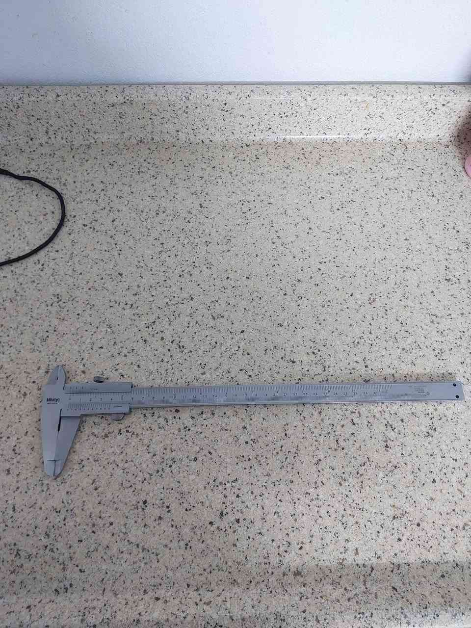 فيرنه جديد غير مستعمل ياباني قياس ٣٠٠ مكاني بغداد كماليه *********** سعر ١٠٠
