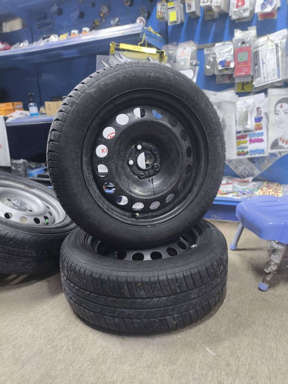 السلام عليكم حبايب قلبي تخم ويلات وتخم تاير حجم 16 ياباني اصلي مالت شركه شرط زيرو البيع مكاني نجف شراي يجي خاص يرهم مراوس هم السعر 270 قفل قفل ***********
