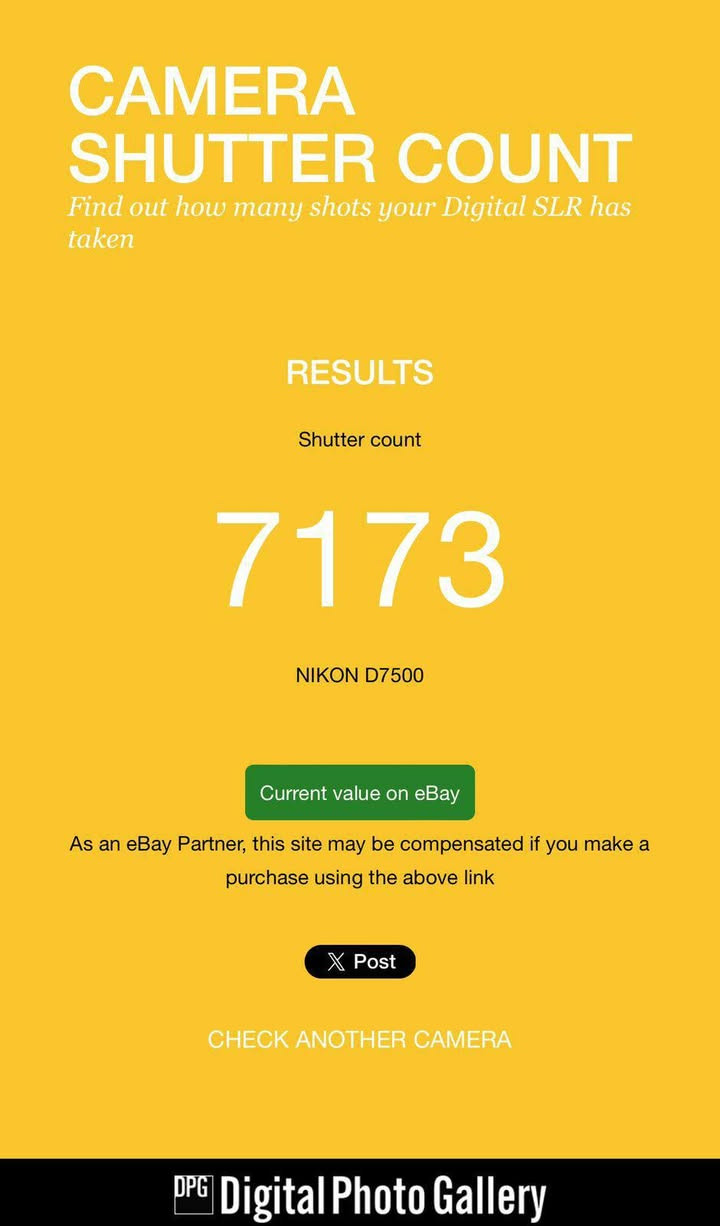 كاميرا نيكون باب اول كارتون شوف العين مع كافة ملحقاته بدون نقص شتر ٧كي السعر الاتصال م***********
