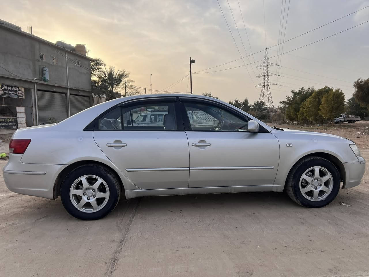 سوناتا 2009 خليجي كير محرك مكفولات تبريد خير من الله سيارة كاملة مكملة  بيها صبغ اني ابيعلك حزام ضررها جامرلغ جهة السكن فقط  على كد شبر رقم بغداد عنوان ديالى بعقوبة السعر ١٠٥ وبيها مجال بسيط متوفر عالرقم بس للاتصال ***********
