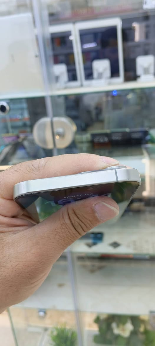 iphon 15 promax

2سیم و زاکیرە 256 گێگا و پاتری 88 موبایلەکە شاشەی ئەو پەڵەیەی هەیە کە له وێنەکاندا دیار و شاشەی گۆراوە بەشاشەی  ئەسڵی  و فەیسی  ئیش ناکات و باقی بەزەمان نرخی  425$ دولار و مە جالێکی کەم

شوێن/چەمچه ماڵ + گەیاندن هەیه شمشمل, السليمانية


**إذا كنت صاحب هذا الإعلان وتريد حذفه لأي سبب، رجاءا أرسل رسالة إلى الدعم الفني**