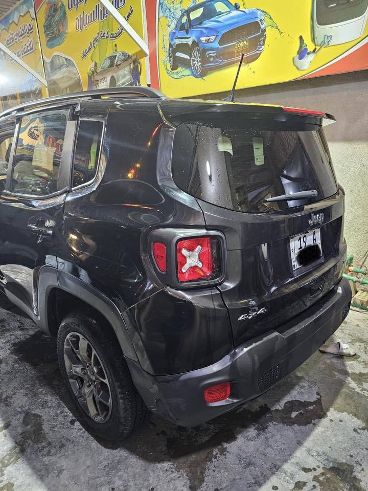 جيب رينجيد 2022 ماشيه 79 كم
حادث خفيف خلفي موضح بالصور
محرك 1300 تيربو 
تبريد تدفئة شغال
السياره نظيفه بيها شخوط
السعر المطلوب 145 $ وبيها مجال
للتواصل ***********
