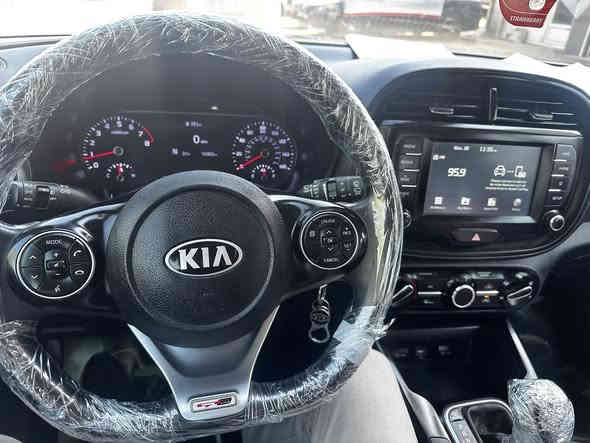 كيا صول 2021 فئة GT
رقم بغداد الدولي

فول مواصفات 

محرك 2000 دوش

ماشية 55 الف

صبغ قطعتين

***********  

 السعر 136
