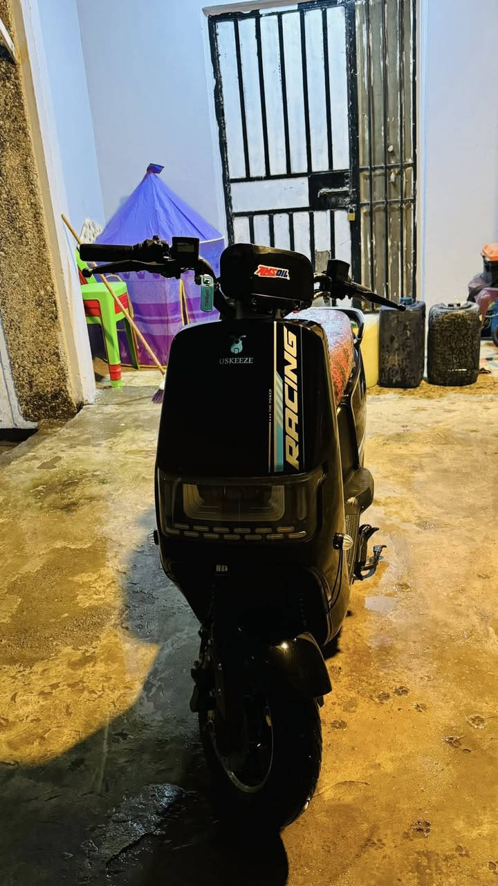 ماطور شحن للبيع
اوباما ٦ بطاريات
ملف 2000
سرعه حقيقي ٧٠
بطاريات عالنص 
السعر ٤٥٠ وبي مجال قليل
***********
