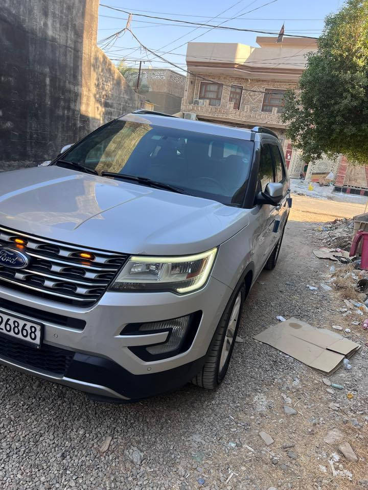 السلام عليكم اخوان للمراوس فورد اكسبلورر limited موديل ٢٠١٦ مكفولة كفالة عامة من الصبغ والفتح والتبديل حتة الدعاميات بدون صبغ فول مواصفات للاخير  
السيارة مسويلهة ادامة شاملة صدر امامي وخلفي ودبلات ومنظومة بنزين جديدة 
7 راكب 
محرك 6 سلندر حجم 3.5
بصمة ابواب و بصمة تشغيل 
مرايات قلاب 
كشنات جلد تدفية  ومساج
كشنات تبريد
كشنات الخلفية تدفية
كشنات الخلفية الاخيرة كهرباء قلاب 
ستيرين هيتر
تحكم ستيرين فول 
سترين كهربايي التحكم 
صندوق شفط وجلاق
مرايات جوانب هيتر
ثلاث شاشة حجم كبير  ماركة SONY
حساسات خلفية وامامي اصل 
اشاير بالمرايا الجانبية 
لايتات امامي عدسة مع بلوجكتر دعامية
كشنات الامامية فول كهرباء مع ذاكرة لكشن السائق
تطعيم صاج جوزيي للدواخل ابواب مع دشبول 
كشنات امامية تدفئة 
كود خارجي للقفل على باب السائق
سكليتر كهربائي مع تحكم ستيرن بالجهتين
سستم صوت SONY متكامل مع 8 سماعات داخلية 
تبريد ثلاث قطع امامي وسط خلفي
منافذ AUX, مع اربعة منافذ USB  مع تقنية ربط جهاز ستلايت على السيارة مع منفذ رام ذاكرة ورام خرائط GPS مع منفذ كهرباء 110فولت 
الاضائة الداخلية 12 لون 
نظام الاوامر الصوتي اثناء القيادة 
كير و محرك بشرط
سياره فول للاخير وبعد بيهة هواية مواصفات 
ماشية ١٢٢ مايل 
سنوية و رقم وهزة كلها جديد 
***********
‎ للاستفسار اكثر
