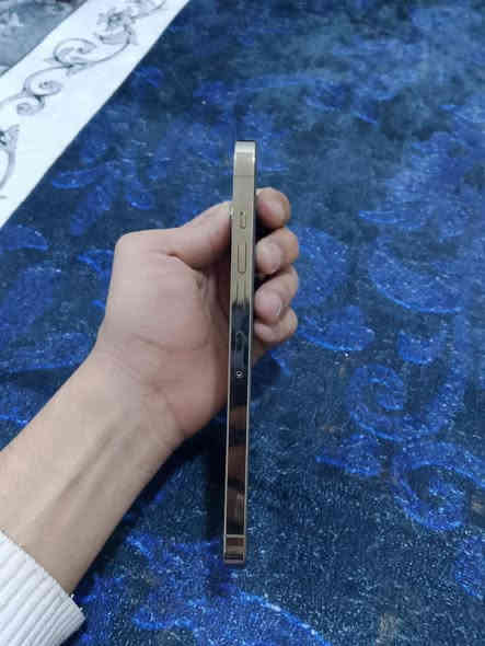 السلام عليكم ايفون ١٣ برو ماكس ٢٥٦ بطارية ٧٧ الجهاز بلادي بس الضهر مفطر السعر ٥٥٠ وبي مجال مكاني قرب مرور التاجيات ***********
