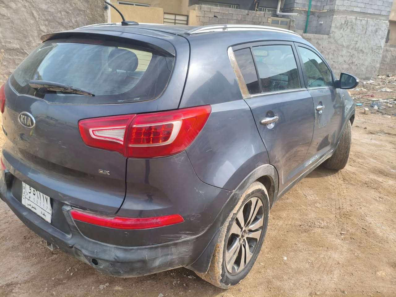 سبورتج مديل 2012
نضافة حلوة بيهة جراد قليل 
كاملة من كلشي 
130 بيهة مجال قليل 
***********
