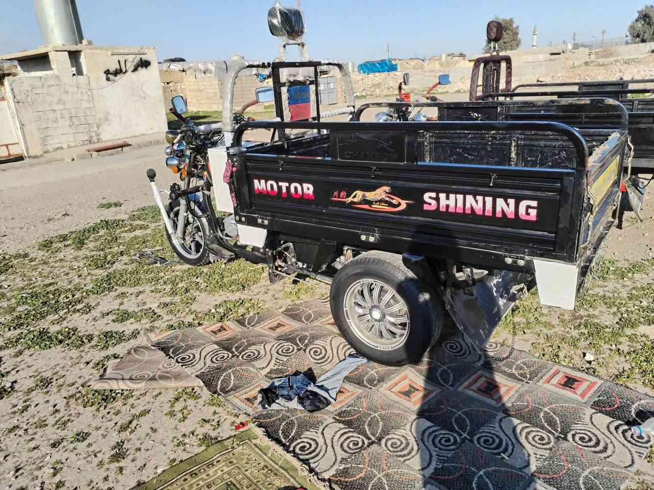 اخواني السلام عليكم عندي ايه الستوتين للبيع الموديل 21 اثنيناتهن الشراي اتصل على رقم ***********
