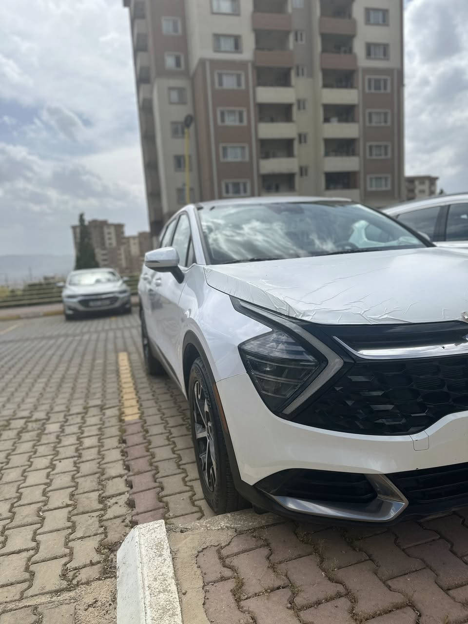 سلام عليكم كيا سبورتج 2025EX وارد امريكي صور حادث بل  منشور كلها ليبل واحد بس قطعه وحده بس بنيد مبدل جاملغ مفتوح ورجعته نفسه بدون ضربه  بدون ايرباك ماشيه 27 km
سعر 210 وبيها مجال *********** 
ملاحظه سياره كتاب شهداء سنه ونص تتحول
