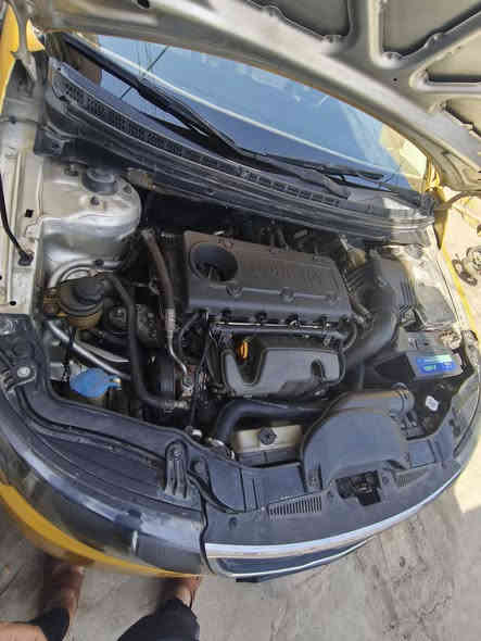 السلام عليكم
للبيع سيارة كيا فورتي تكسي موديل ٢٠١٢ وارد امريكي رقم إنكليزي ديالى محرك ٢٠٠٠ دوش بيه جاملغ اليمنه امبدل و اشوية من البنيد معدل بارد تدفئة تبريد شغال حدادية صدر جيدة شواصيه سليمة عارضه بسعر ٨٨ ورقة و بيه مجال للشراي المكان بغداد التاجي 
للتواصل مع الارقام التاليه 
***********
***********
