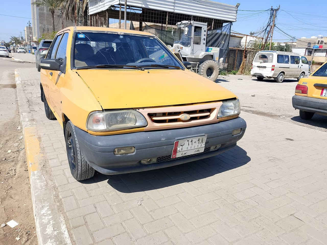 السلام عليكم سايبا 2012 سياره حلوه كير مكينه تايرات شاصي واحد معمر تبريد تدفئه شغلات 
السعر 30 عليه غرامات اربع ورقات ينكطع من سعرها المكان بغداد الحريه للاستسفار ***********
