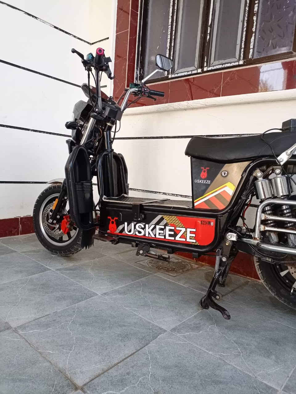 ماطور شحن للبيع 
كهربائيات كلهة شغالة 
الموديل 2024
النضافه فول 
السعر. 550الف وبي مجال 
*********** واتساب....
