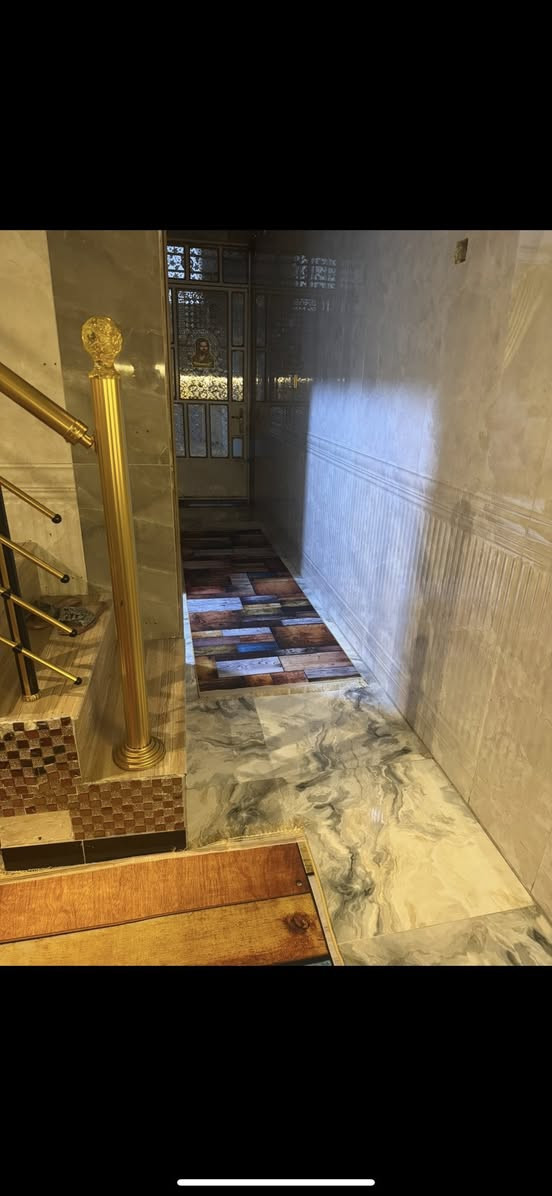 بيت زراعي للبيع في البلديات تقاطع الكهرباء نهاية فرع الطربوش
60 متر طابقين ونص بناء حديث 
السعر 95 بي مجال بسيط 
للأستفسار الاتصال على الرقم 
***********
