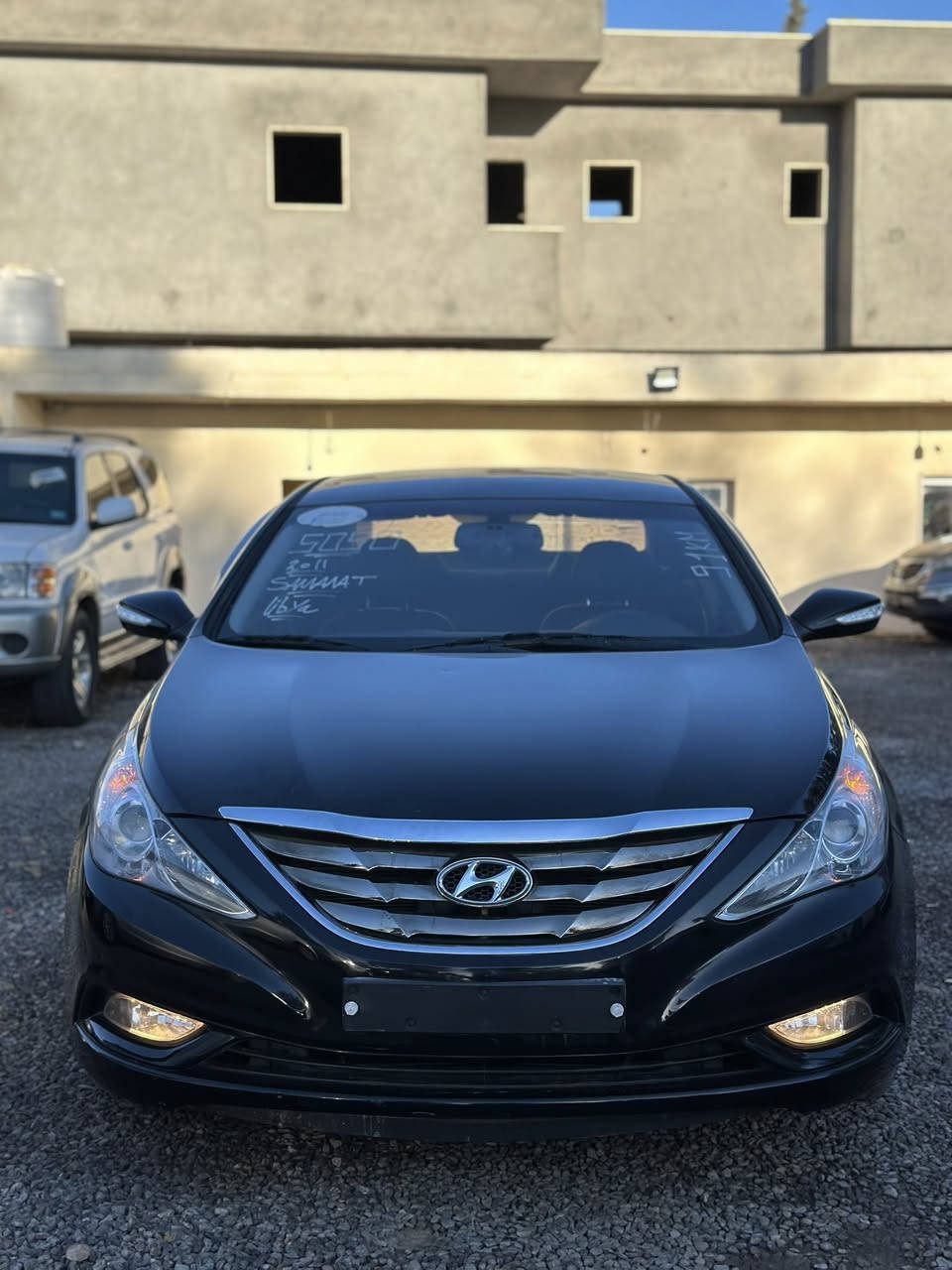 ✨ #معرض_المسار_الصحيح_يقدم_لكم ✨

عرض اليوم وعلى بركة الله ✅ :

• 🔑نوع السيارة: هونداي

• 🏎️ الفئة : سوناتا

• 📅 سنة الصنع: 2011

• 📈 المسافة المقطوعة: 91 الف KM 

• 🎨 اللون الخارجي : أسود

• 🛋️ لون الداخلية : جلد أسود 

•📄 جمرك رسالة مفتوحة دخول حديث 

المواصفات الفنية:

• ⚙️ المحرك: 2.0اصلية كتينة حديد  
• 🕹️ ناقل الحركة: اوتوماتك 
• ⛽ نوع الوقود: بنزين 

✨ كماليات السيارة: 
• مكيف ديجيتل 
• مرايات كهربائية 
• تحكم في المقود 
• تسخين في الكراسي  
• مفتاح كود ولارم
• مسجل   
• مدخل AUX USB
• ديسكو 17 
• كاميرة خلفية    
•كراسي جلد     
•سيرية ايطارات جديدة 
• شكورطة وعدتها كلها موجودة 
• بطنها نظيفة خالية من الرطوبة والخزيز 

الحالة العامة:
• 🛠️ تم الكشف على السيارة ولا وجود لأي اعطال 
• خالية من القص والسوس والقشرة والحوادث نهائي ✨
• الكربون موجود الاصلي وبالكشف والضمانة ✅

  للتواصل:
• 📍 موقع المعرض الفرع الاول : https://maps.app.goo.gl/45Z5WPXAGxrwD9Jn8?g_st=ic

• 📞 للاستفسار: 093.119.09.01


**إذا كنت صاحب هذا الإعلان وتريد حذفه لأي سبب، رجاءا أرسل رسالة إلى الدعم الفني**